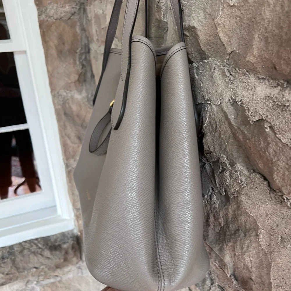 EUC Burberry Honeybrook Derby Tote Bag, wristlet & dustbag.